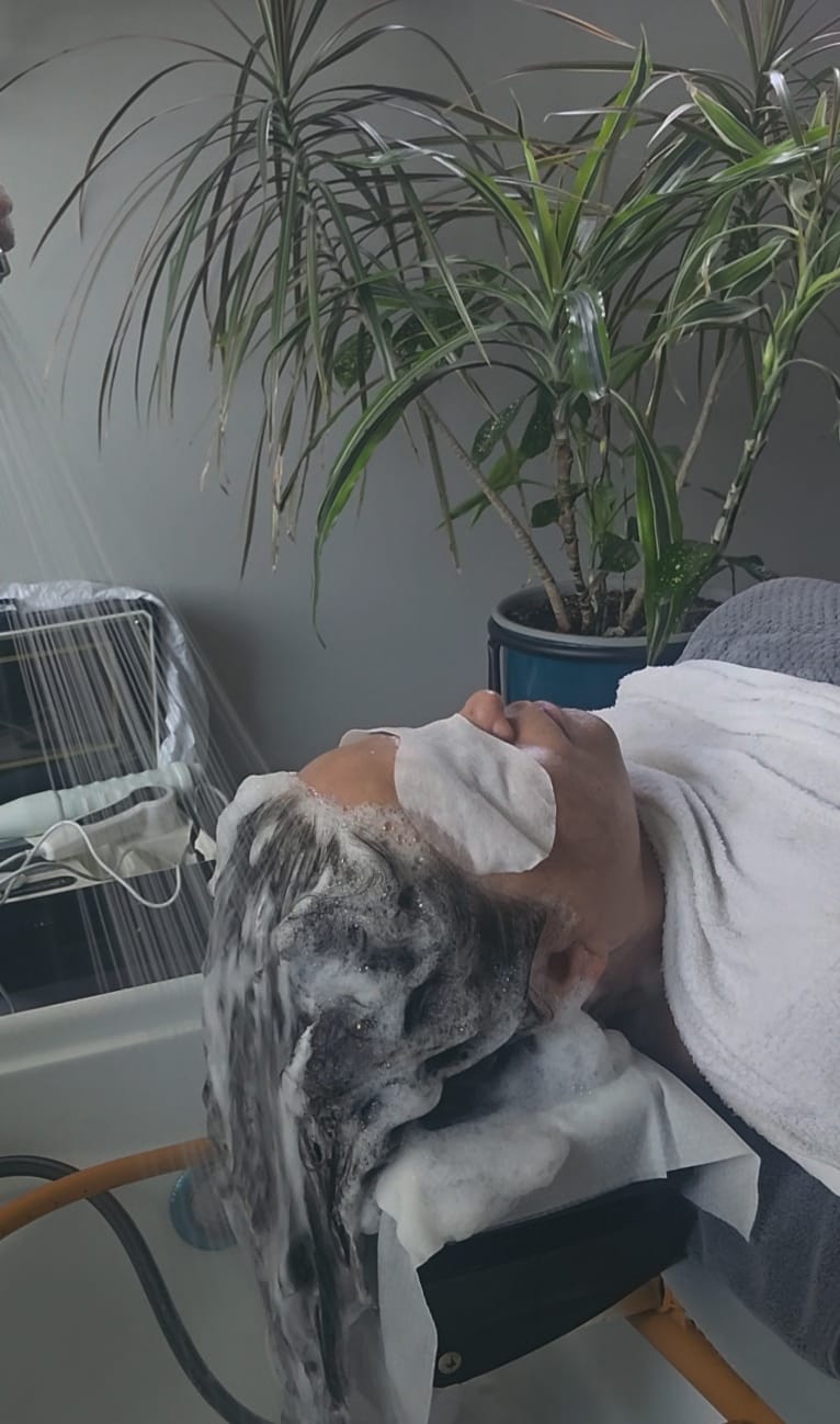 Head spa scalp treatment