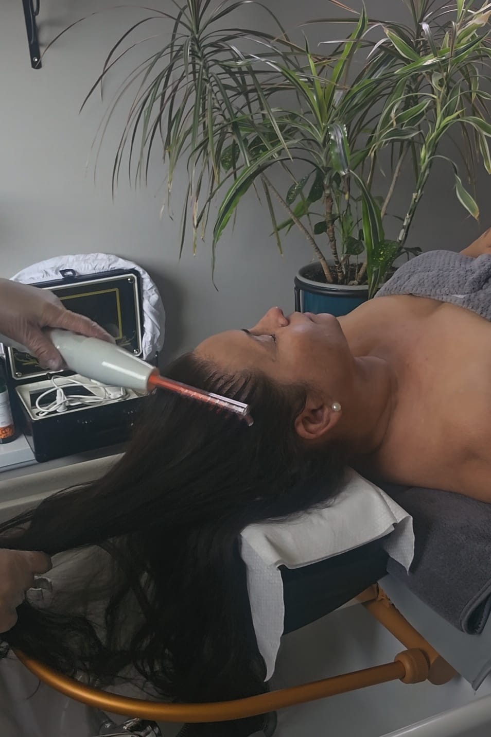 Head spa scalp treatment